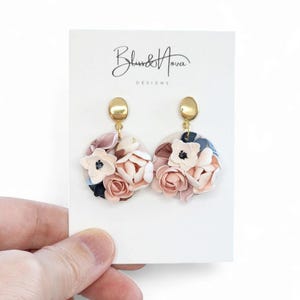 Floral earrings/ polymerclay earrings/ Handmade earrings/ Gifts for her/ Unique earrings/ Holliday gift