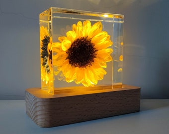 Real Sunflower Block, Resin Paperweight, Sunflower Night Light, Sunflower Ornament, Natural Gift, Gift for Her, Home Decor, Birthday Gift