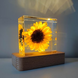 Real Sunflower Block, Resin Paperweight, Sunflower Night Light, Sunflower Ornament, Natural Gift, Gift for Her, Home Decor, Birthday Gift night light