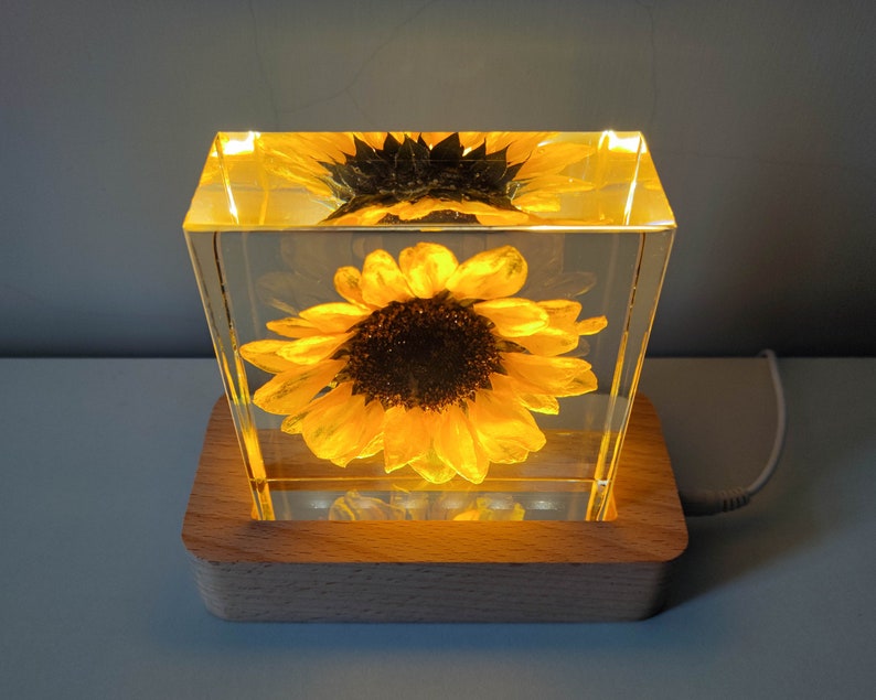 Real Sunflower Block, Resin Paperweight, Sunflower Night Light, Sunflower Ornament, Natural Gift, Gift for Her, Home Decor, Birthday Gift image 2