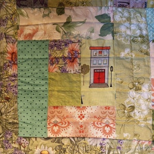 Table topper - home flowers