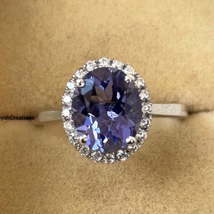Blue Tanzanite Engagement Ring, Vintage Oval Tanzanite Ring, Antique Tanzanite Halo Ring, Tanzanite Ring Women,Estate Tanzanite Promise Ring