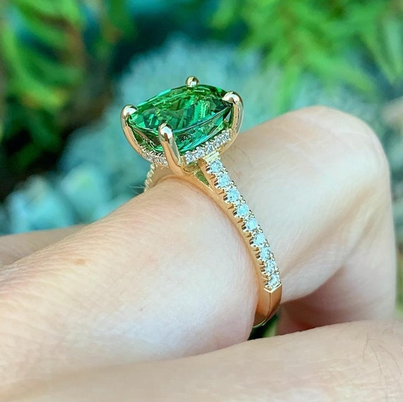 Round Green Tsavorite Garnet Engagement Ring with Diamond Halo in Yell –  A.J. Martin