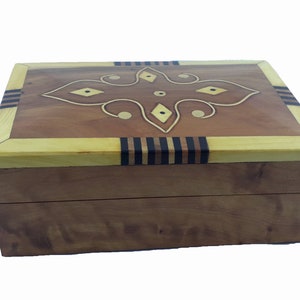 Boîte à bijoux Araar faite à la main de luxe, main de haute qualité craved Moroccan Thuya Wood Storage Box, Moroccan Style Jewelry Box