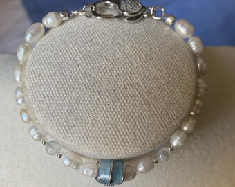 modern pearl bracelet with focal