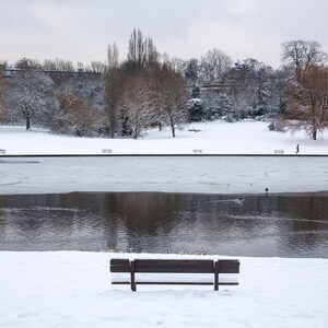 Un couvert de neige Hampstead Heath Highgate, Londres enneigée, Angleterre, photographie de paysage d'hiver, impression horizontale de décor à la maison d'art de mur, nature image 2