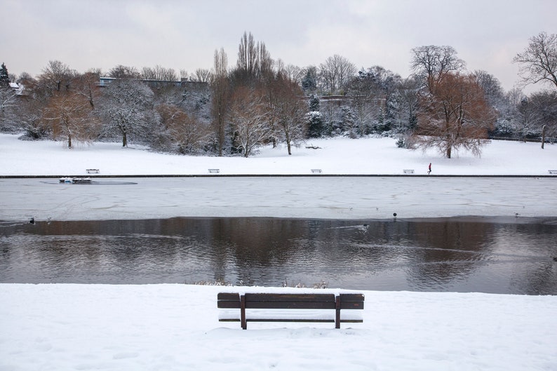 Un couvert de neige Hampstead Heath Highgate, Londres enneigée, Angleterre, photographie de paysage d'hiver, impression horizontale de décor à la maison d'art de mur, nature image 2