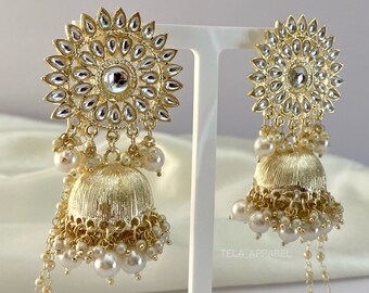 Golden jhumka/jhumka Earrings | Indian/Pakistani jewellery | Bollywood fashion