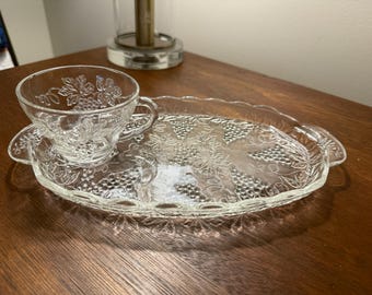 Anchor Hocking "Vintage" Pattern Snack Set - 8 Piece Luncheon Set in Original Box