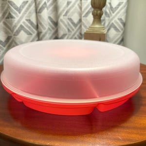 Tupperware Bright Red Divided Veggie Serving Center Tray with Lid & Dipping Bowl – 1990s Vintage