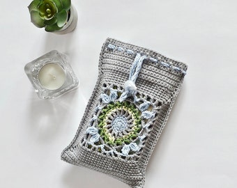 Modello per borsa all'uncinetto Grandma Square: tracolla con coulisse (modello PDF)