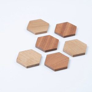 Set of 6 hexagonal coasters, oak and mahogany wood image 2