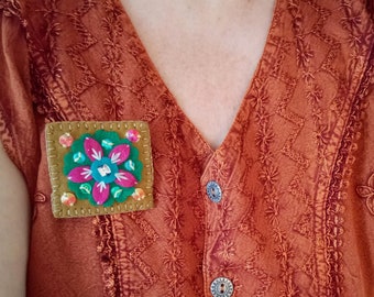 Felt abstract flower Brooch, Boho Textile Jewelry, Beaded Pin