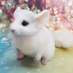 Chinchilla Needle Felted, White Chinchilla, Needle Felt Chinchilla Figurine, Chinchilla Sculpture, Gifts for Chinchilla Lovers, Shinshilla image 3