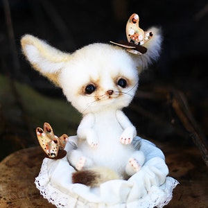 Needle Felted BABY FOX Fennec Arkasha, Mini Fox Sculpture, Felted Animals, Handmade Realistic Replica Fox, Needle Felting Fox Sculpture