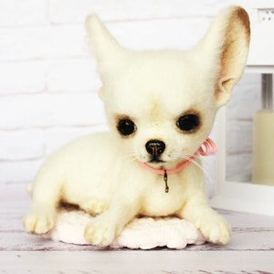 CHIWAWA CHESTNUT, Needle Felted Dog, Felt Wool Dog Figurine, Replica Dog, Unique Gift for Dog Lovers, Chihuahua dog, Chihuahua art