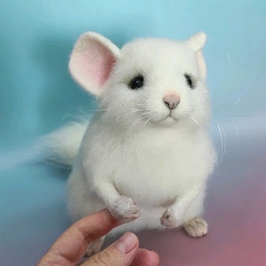 Chinchilla Needle Felted, White Chinchilla, Needle Felt Chinchilla Figurine, Chinchilla Sculpture, Gifts for Chinchilla Lovers, Shinshilla image 8