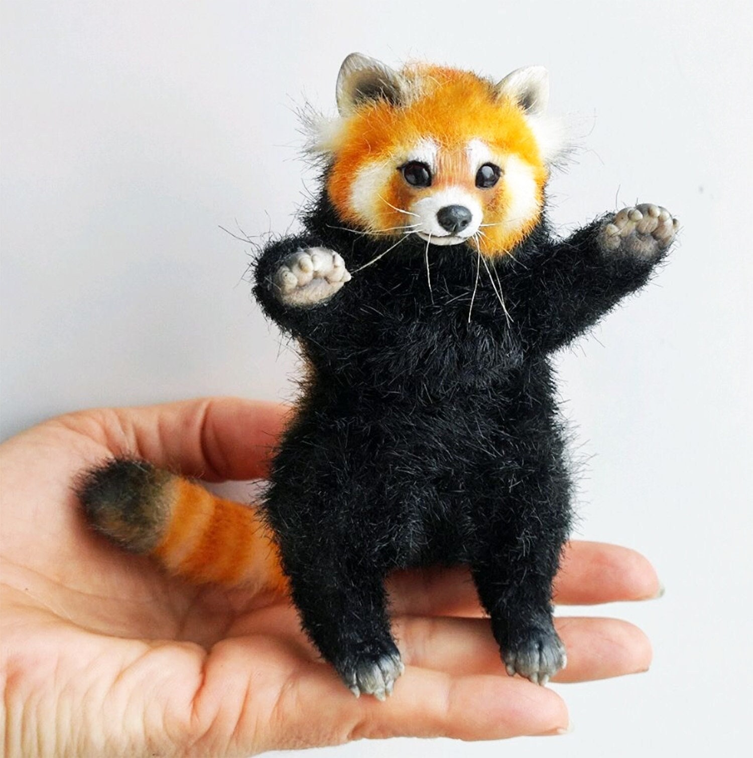 手作り　ハンドメイド レッサーパンダ ぬいぐるみ 30cm Amazon.co.jp: Chongker レッサーパンダのぬいぐるみがリアルでリアル