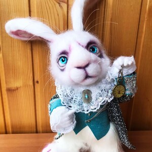 ニードルフェルトのかわいい白いキツネ FENNEC、フェルトキツネ