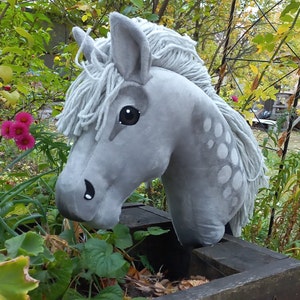 Hobby Horse A3 without bridle and reins/ Hobbyhorse/ Horse on a stick/Pferd/Steckenpferd/Cheval/Caballo/Koń hobbystyczny/gray horse