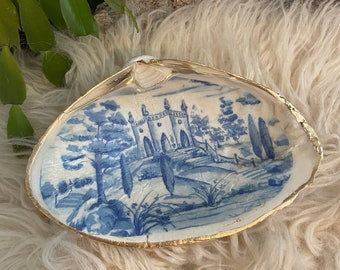 Handmade Decoupaged Clam Shell