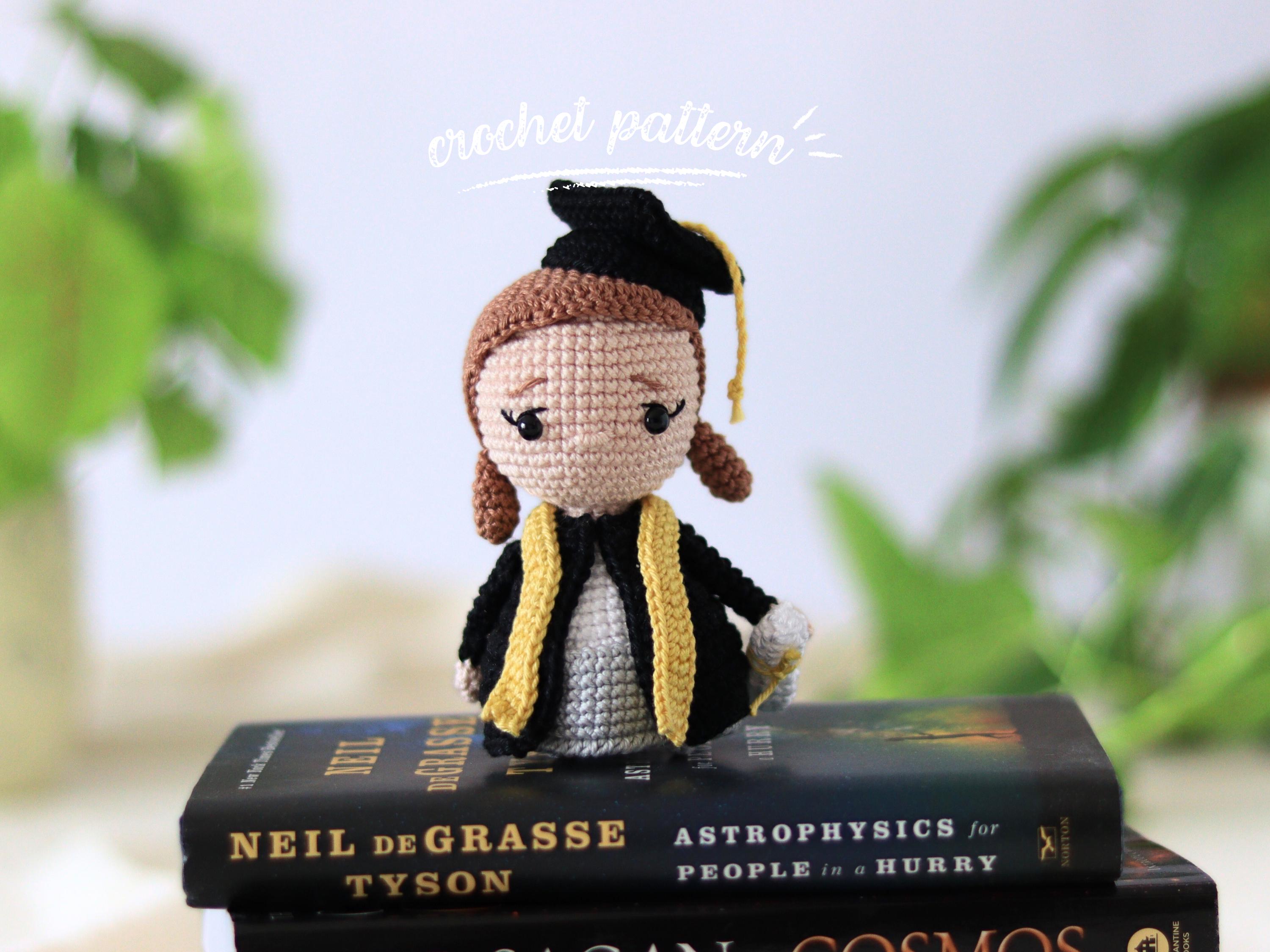 Crochet Graduation Doll Pattern: DIY Amigurumi Gift (PDF Pattern) - Etsy Crochet Graduation Doll Pattern: DIY Amigurumi Gift (PDF Pattern) - Etsy