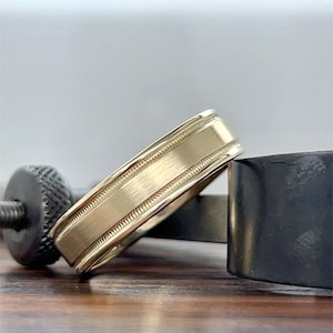 14K Gold Ehering (6 MM) | Herren 14K Comfort Fit Ehering | 14K echtes Gold Herrenband | Pinsel Matte Satin | Milgrain