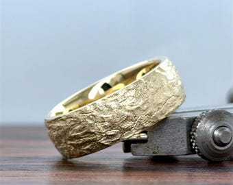 14K Gold Men's Vintage Wedding Band | Men's Wedding Band | Rustic Wedding Band | Brush Matte Satin | Comfort Fit | 10K 14K 18K