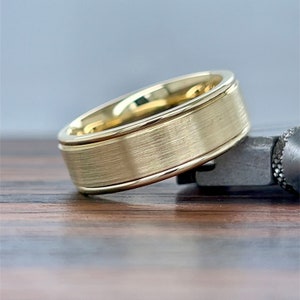 14K Gold Ehering (7MM) | Herren 14K Comfort Fit Ehering | 14K echtes Gold Herrenband | Pinsel Matte Satin | Klassischer Ehering