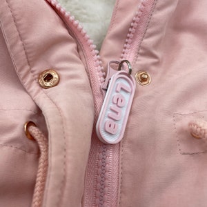 Porte-clés prénom 6 pièces zip personnalisé pendentif bicolore pour veste sac à dos image 4
