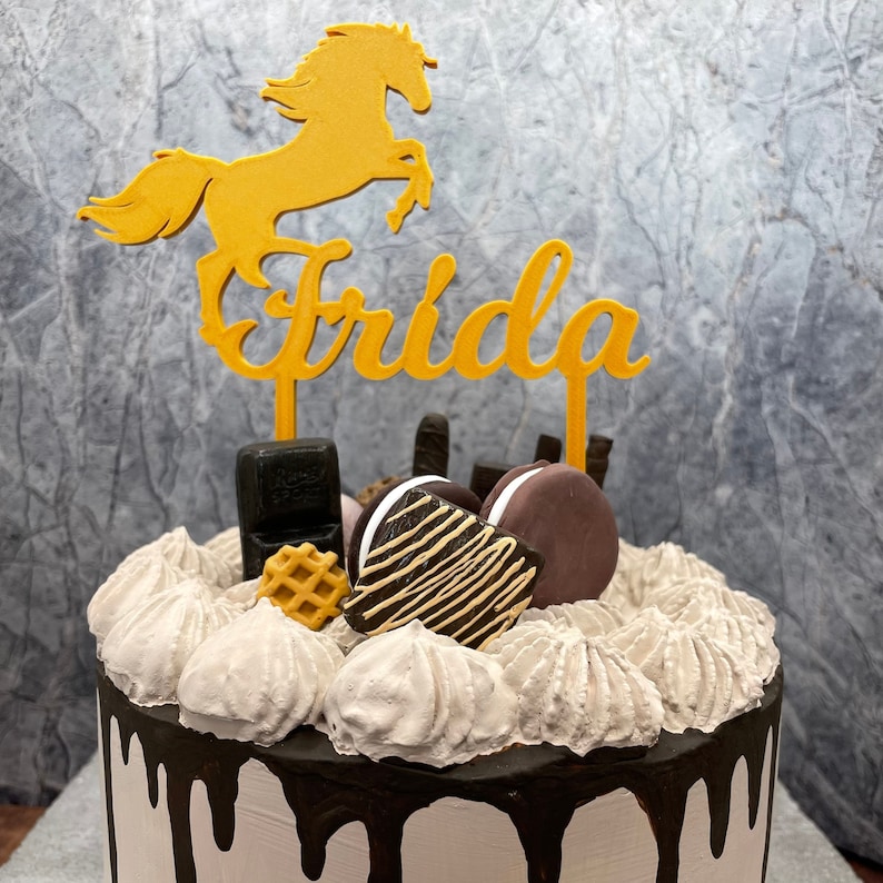 Caketopper mit Pferd-Motiv und Name personalisiert Bild 3