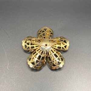 Vintage Coro flower brooch image 2