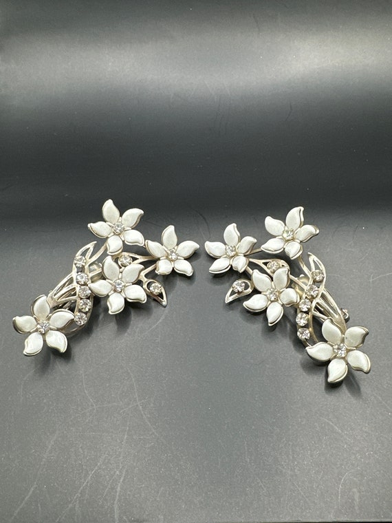 Vintage flower cluster earrings Gem