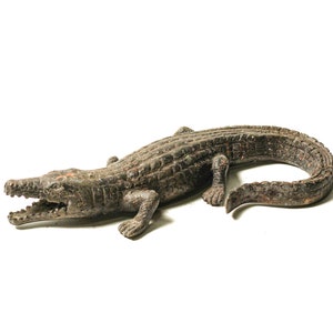 Crocodile Sculpture 10 Inch / 25 cm Width, Crocodile Statue, Crocodile Figurine, Room Decor, House Decor, Office Decor, Living Room
