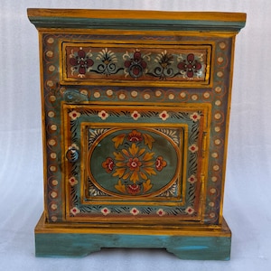 Wooden Indian Beatifull Painted Cupboard/Home Decor/Nightstand Table/Stroage Table/Painting Bedroom Table