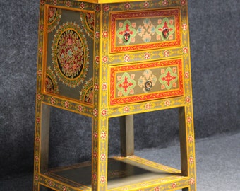 Hermosa mesa de cajones india de madera, muebles, acabado de mesita de noche de madera maciza pintada a mano, aparador