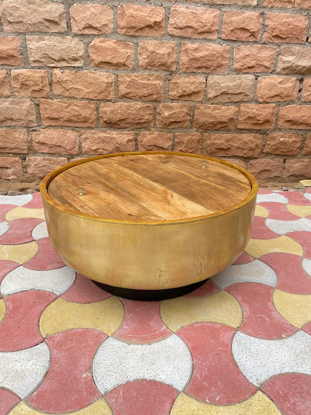 Wooden Brass Fitted Beautiful Mango Wood Round Coffee Table,center Table Wood Cocktail Table
