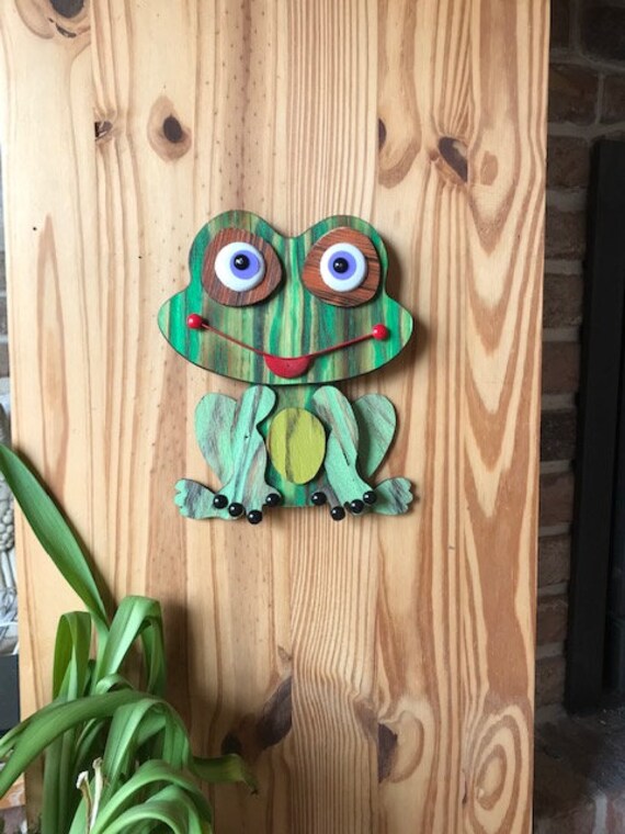 Figurine Décorative Murale Grenouille Frog-Rit. Bois Recyclé. Chambre Enfant ou Bébé.