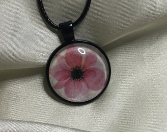 Pendant Necklace, pink flower