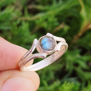 Labradorite Ring - 925 Sterling Silver Ring - Handmde Ring - Double Band Ring - Round Cabochon Gemstone - Women Ring - Gifts For Her - Rings
