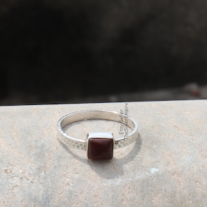 Anello in diaspro rosso, anello in argento sterling 925, anello a martello, anello con pietra preziosa cabochon a cuscino in diaspro rosso naturale, anello da donna, regalo per lei