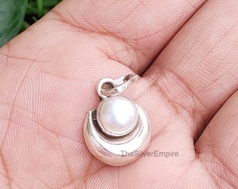 Fresh Water Pearl Pendant - Moon Pendant - 925 Sterling Silver Moon Pendant - Crescent Moon - Round Cabochon Gemstone - Gifts For Her