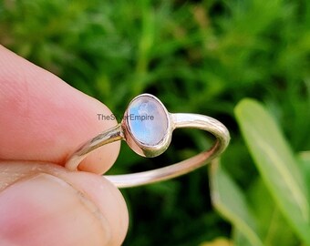 Natural Rainbow Moonstone Ring – Oval Cabochon, Sterling Silver
