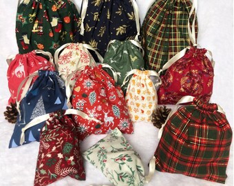 Christmas Pouch - Reusable Gift Wrap - Christmas Gift Bag 17 x 21 cm, 13 x 15 cm or 9 x 11 cm