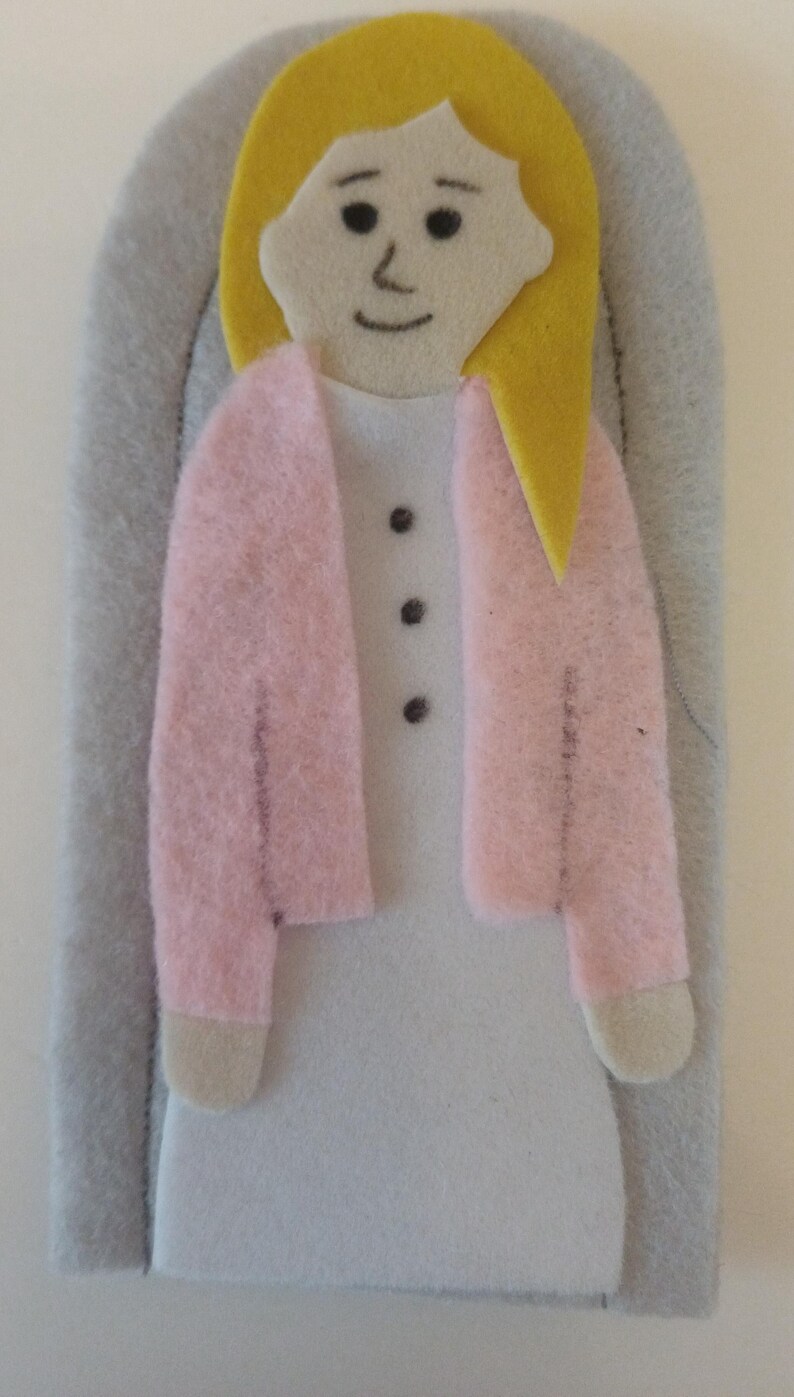 We're Going on a Bear Hunt Puppet Set - Etsy