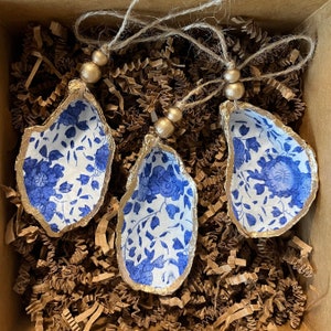 Blue and White Floral Oyster Ornament