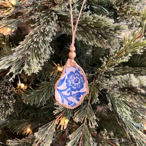 Blue and White Floral Oyster Ornament