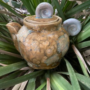 Little Snail Teapot