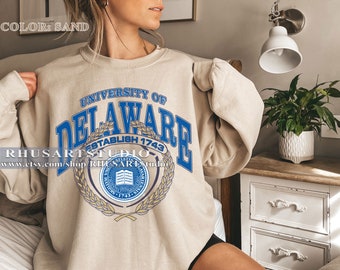 Limited University of Delaware Sweatshirt, Vintage Style University of Delaware Sweatshirt, USA University Shirt