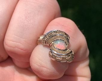 Opal Gold ring (size 6)